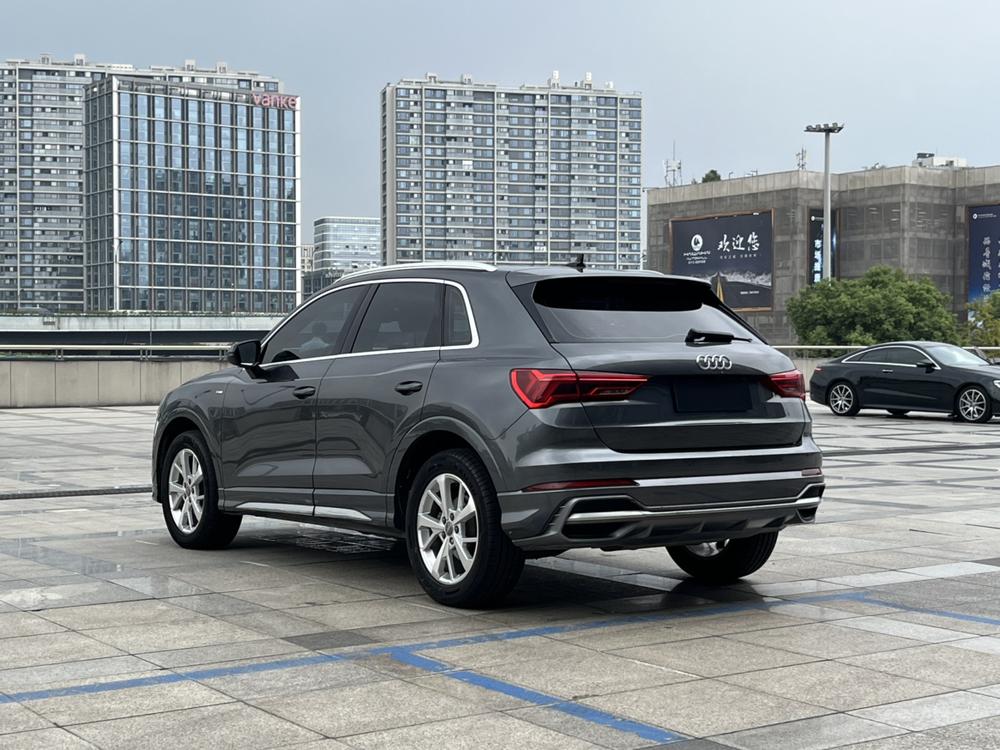 Audi Audi Q3