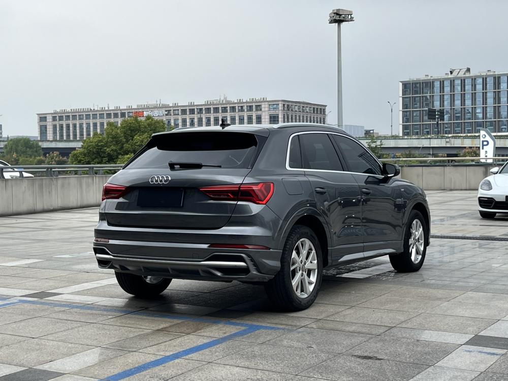 Audi Audi Q3