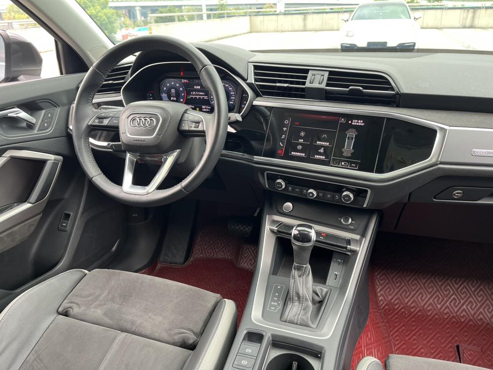 Audi Audi Q3