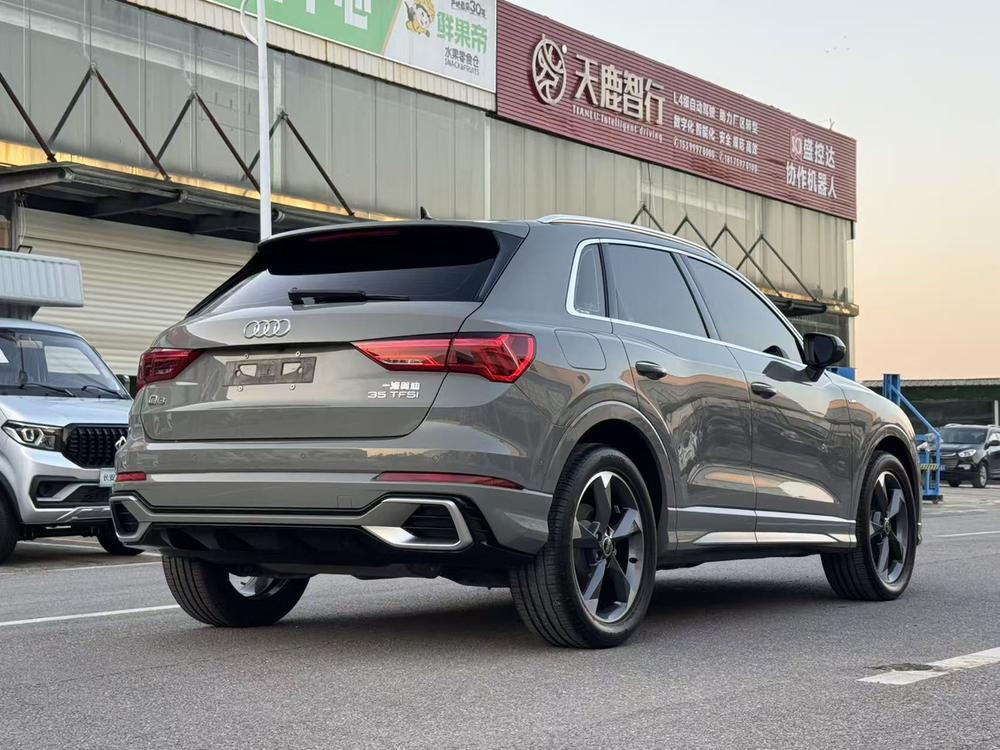 Audi Audi Q3