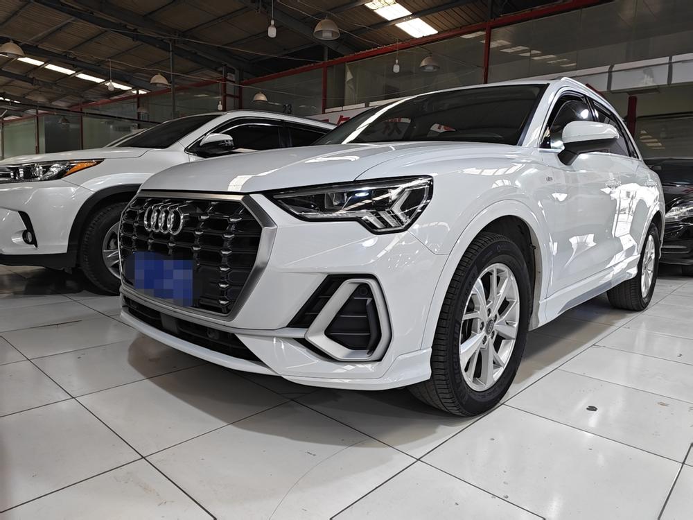 Audi Audi Q3