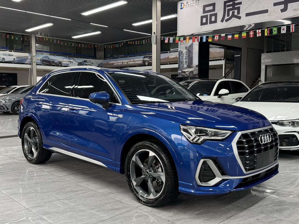 Audi Audi Q3