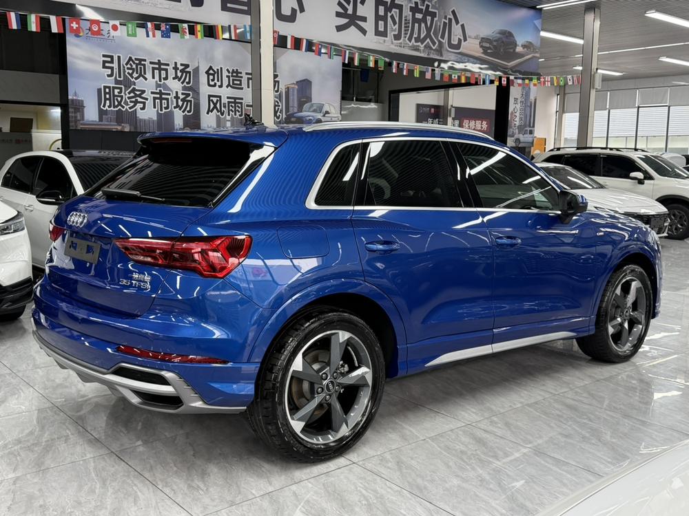 Audi Audi Q3