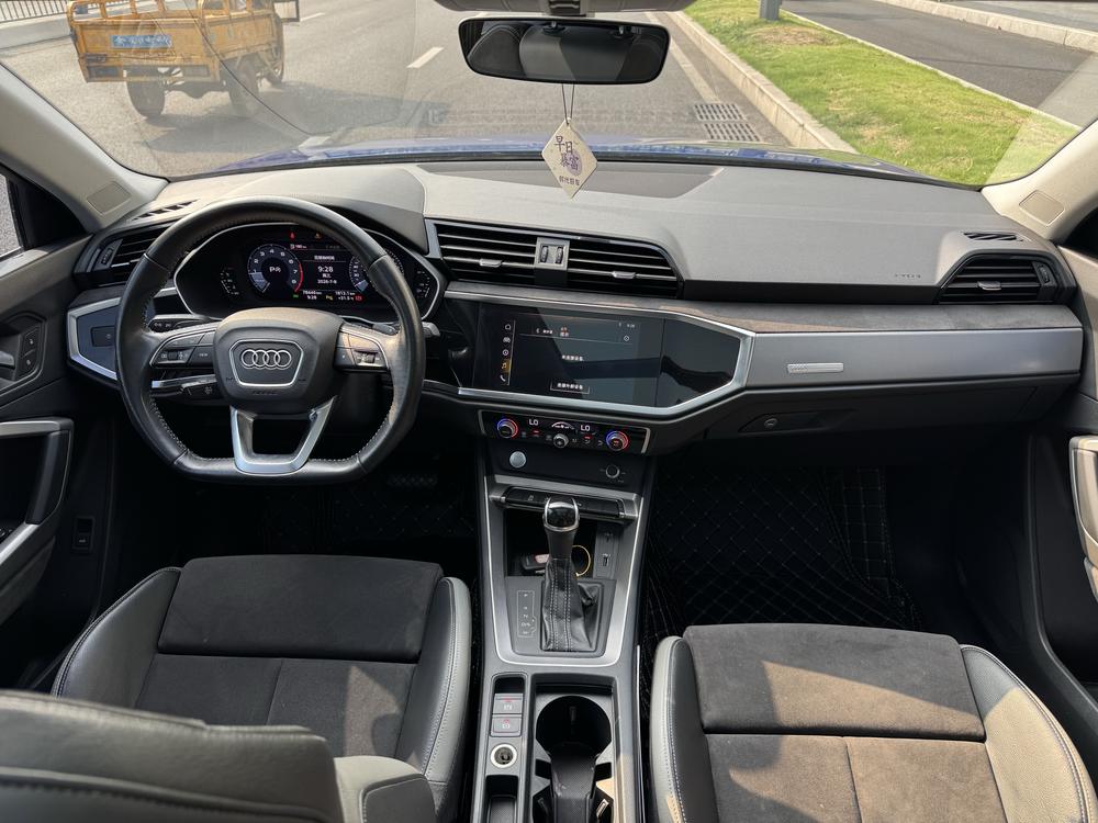 Audi Audi Q3