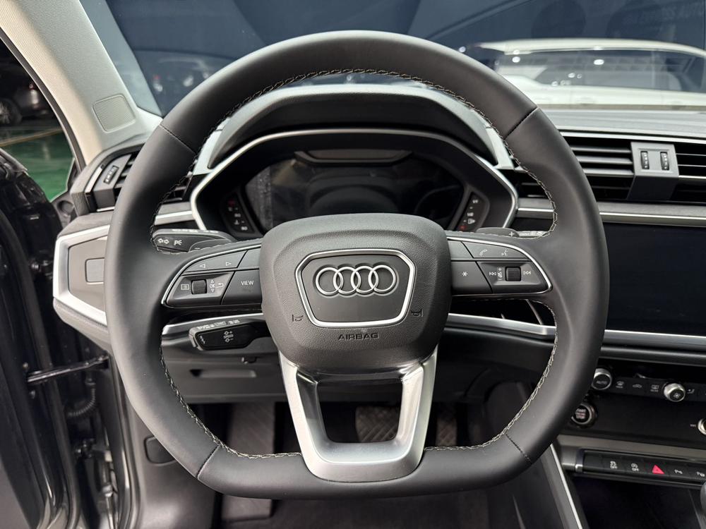 Audi Audi Q3