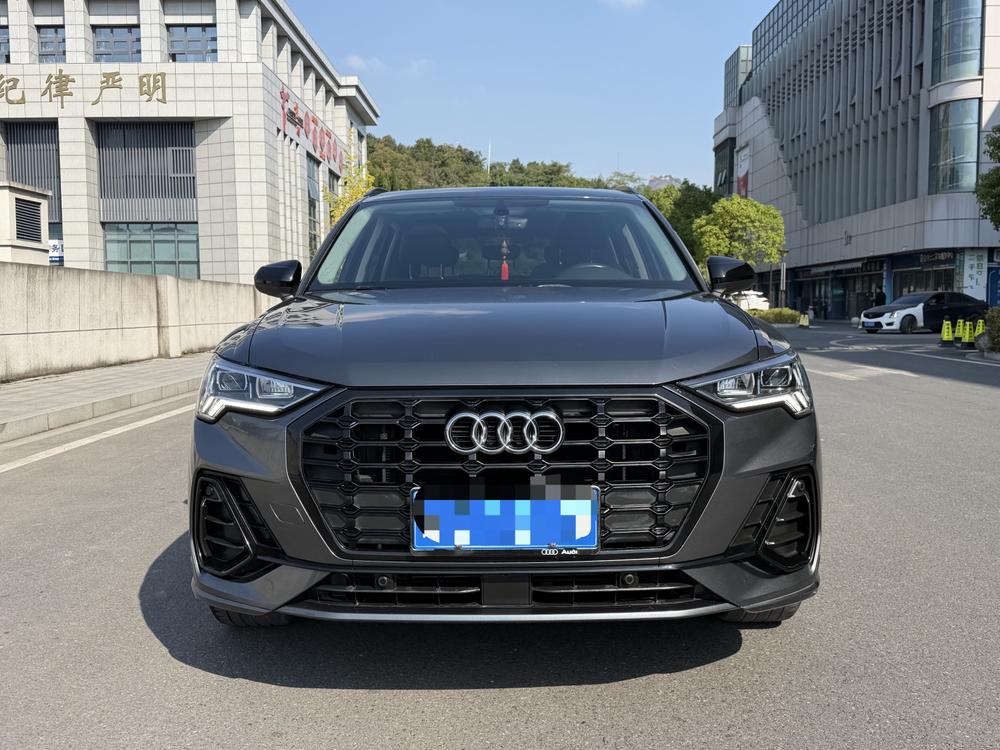 Audi Audi Q3