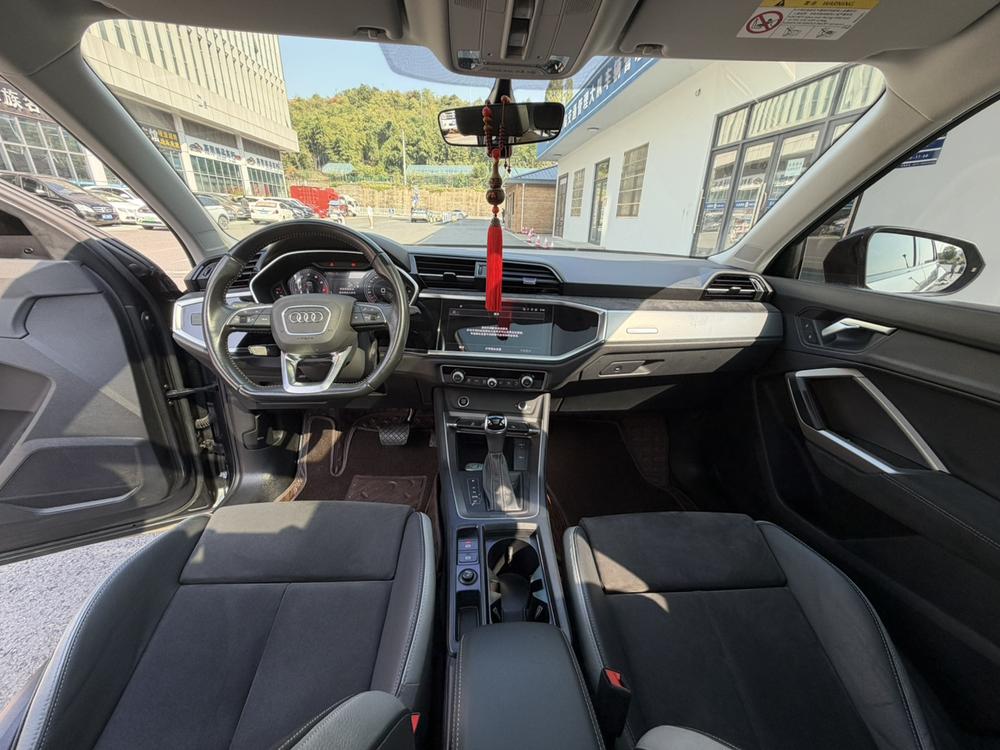 Audi Audi Q3