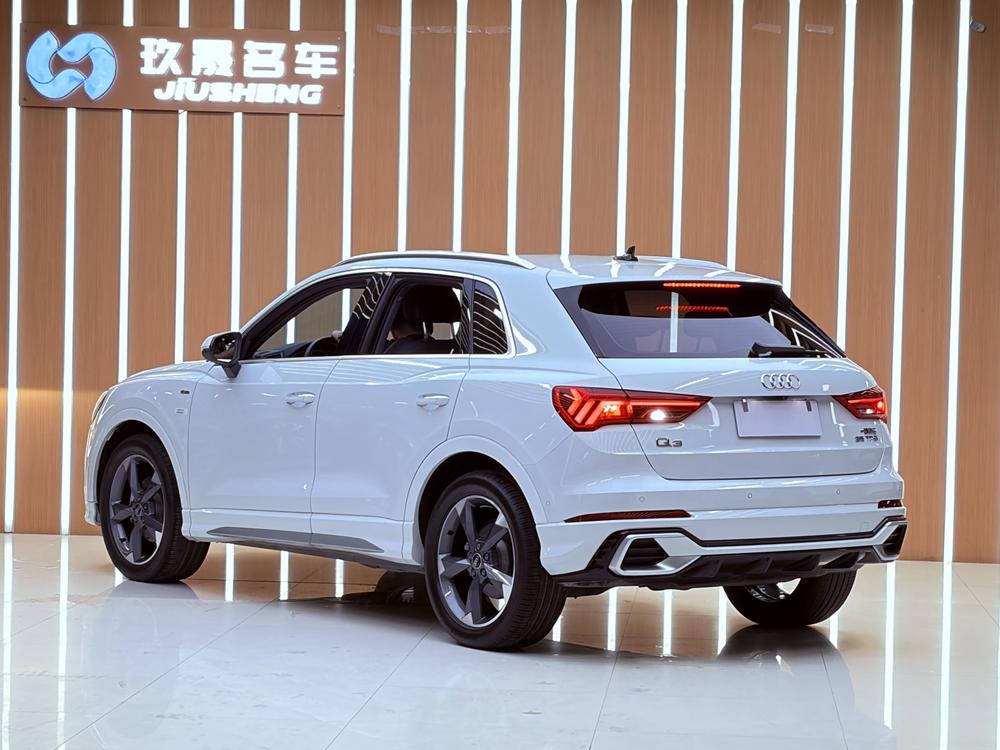 Audi Audi Q3