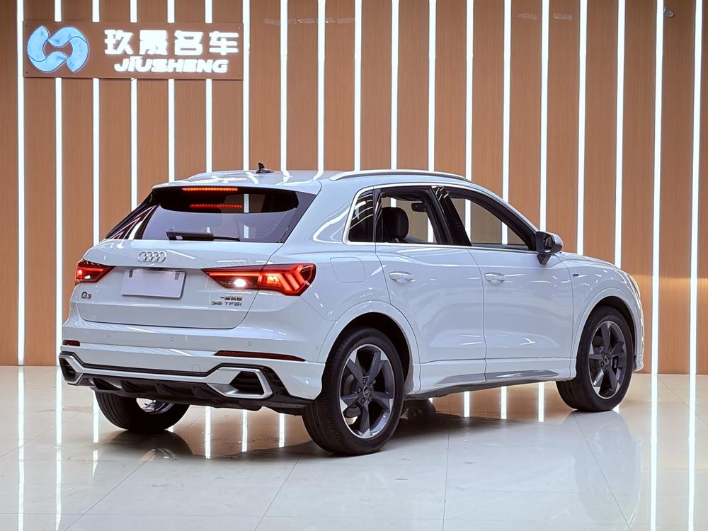 Audi Audi Q3
