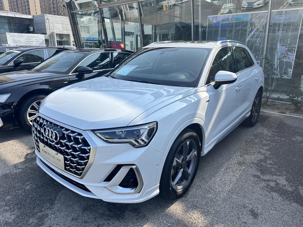 Audi Audi Q3