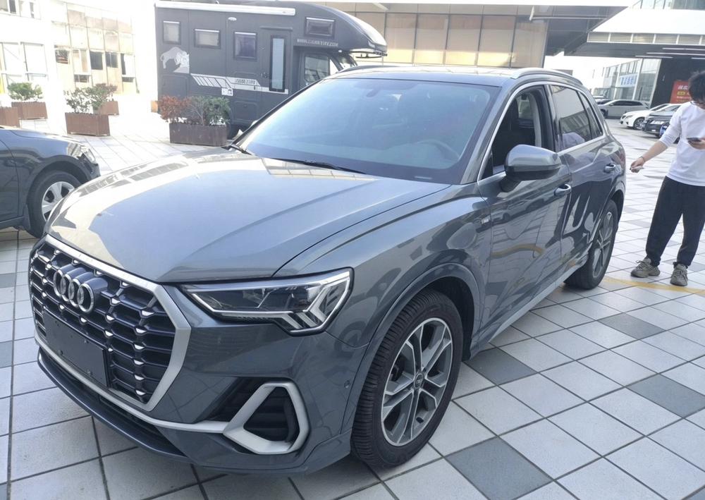Audi Audi Q3