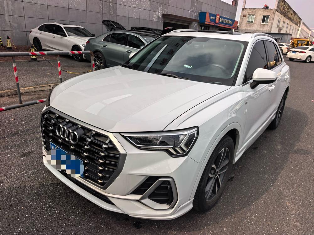 Audi Audi Q3