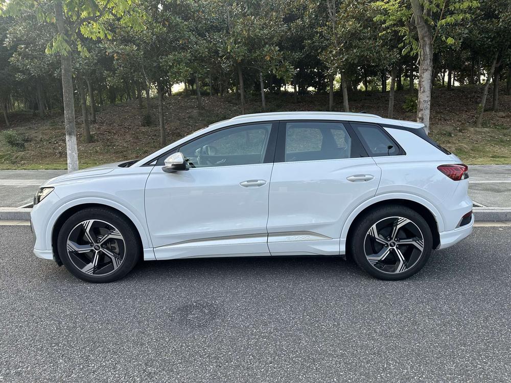 Audi Audi Q4 e-tron
