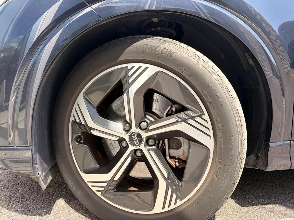 Audi Audi Q4 e-tron