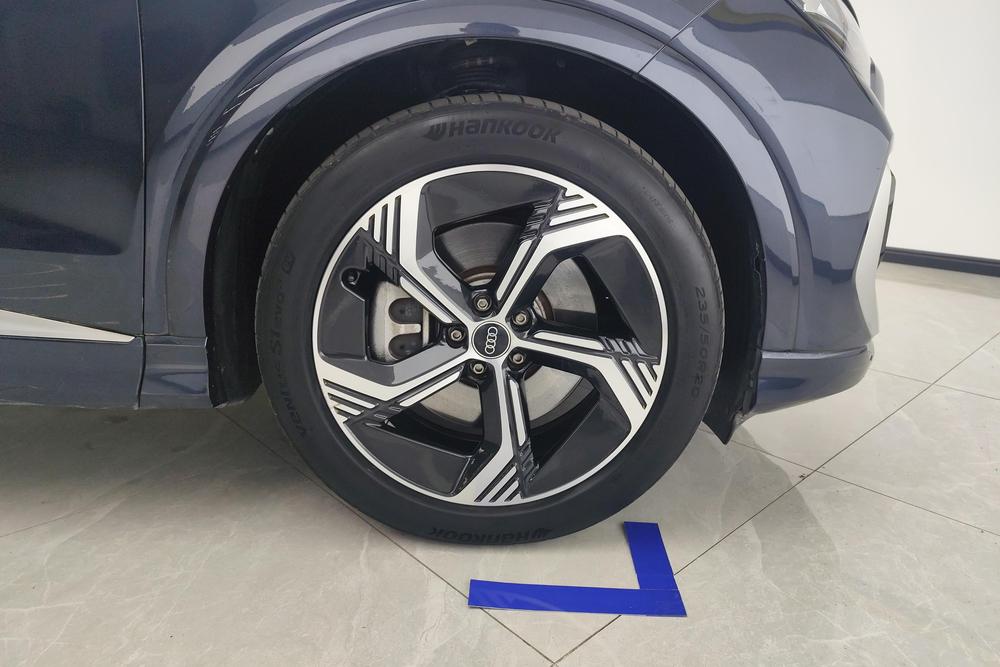 Audi Audi Q4 e-tron