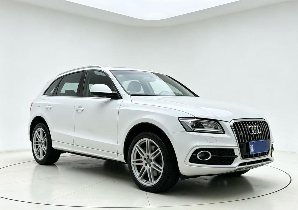 Audi Audi Q5 (Import)