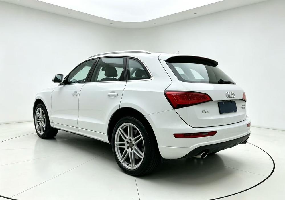 Audi Audi Q5 (Import)