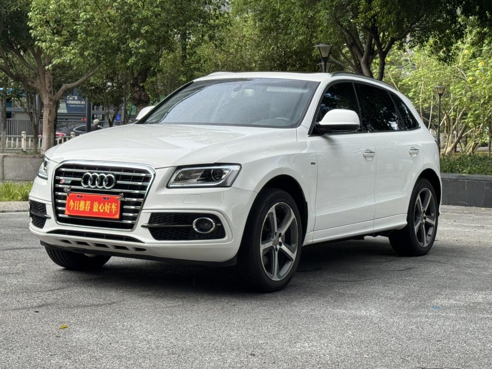 Audi Audi Q5 (Import)