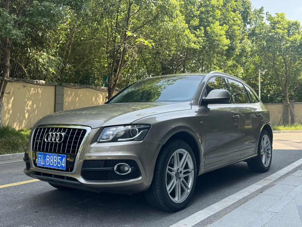 Audi Audi Q5 (Import)