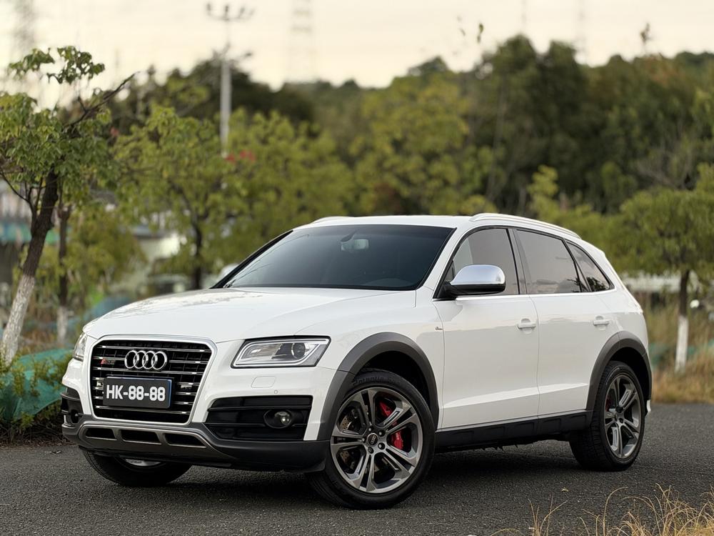 Audi Audi Q5 (Import)