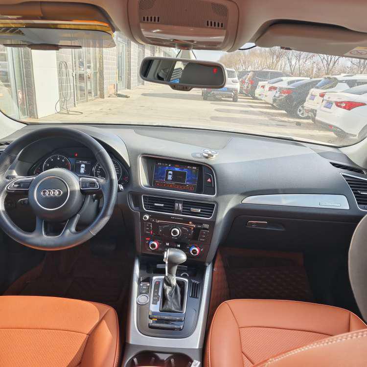 Audi Audi Q5