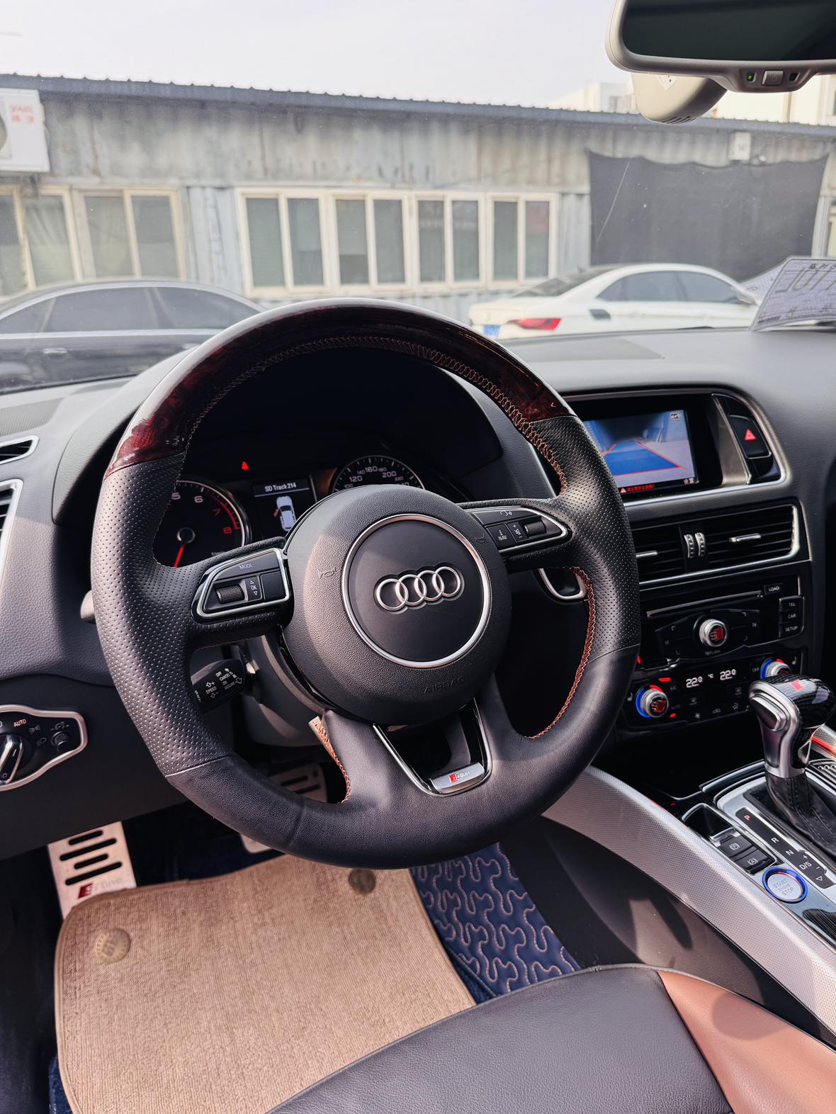 Audi Audi Q5