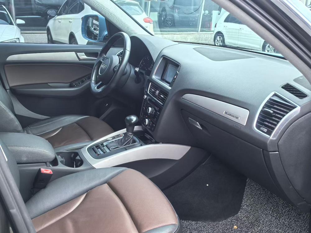 Audi Audi Q5