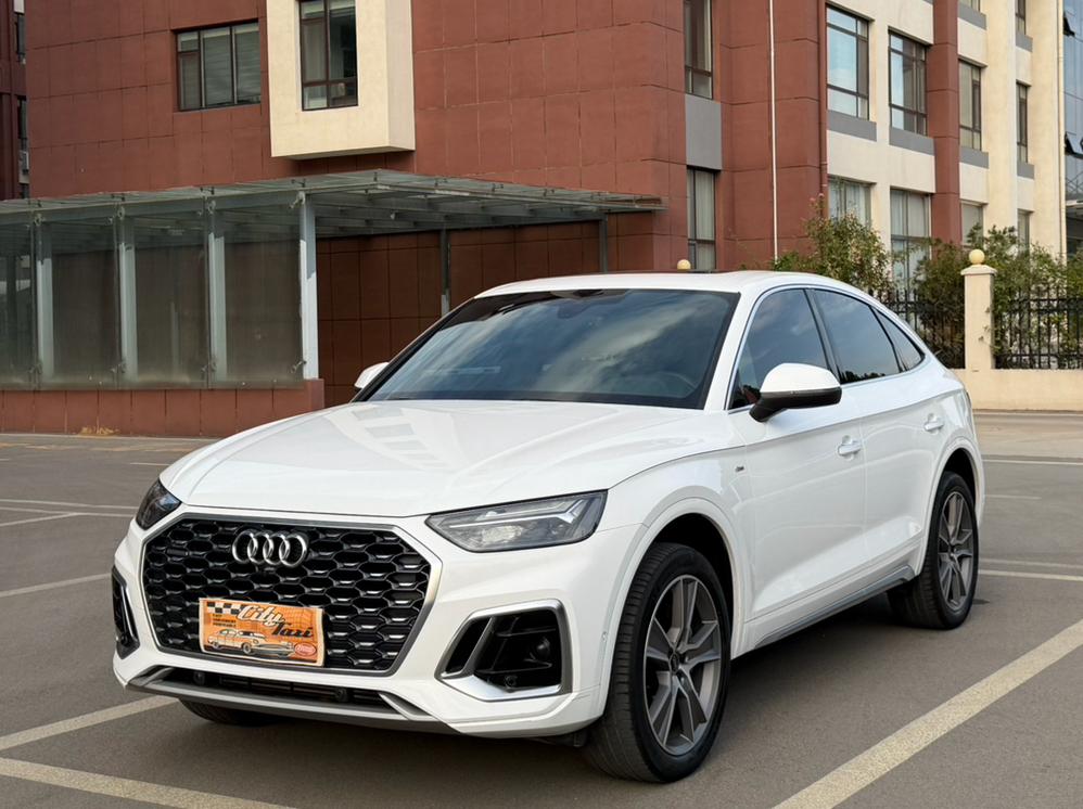 Audi Audi Q5L Sportback