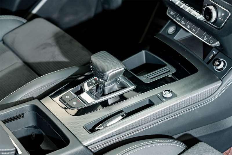 Audi Audi Q5L Sportback