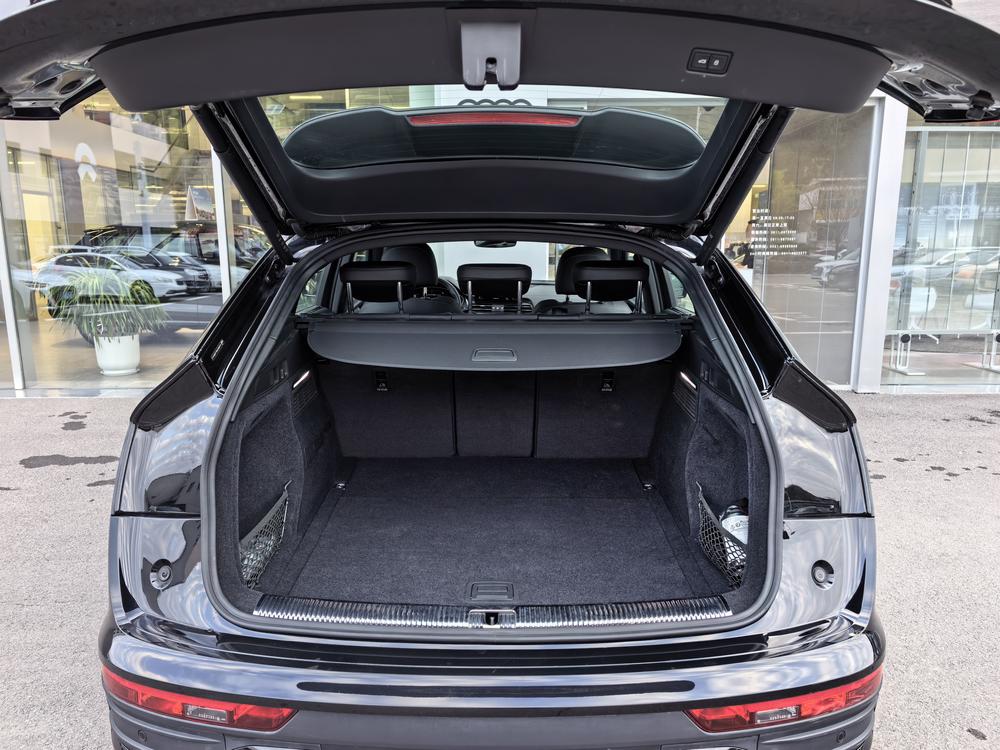 Audi Audi Q5L Sportback