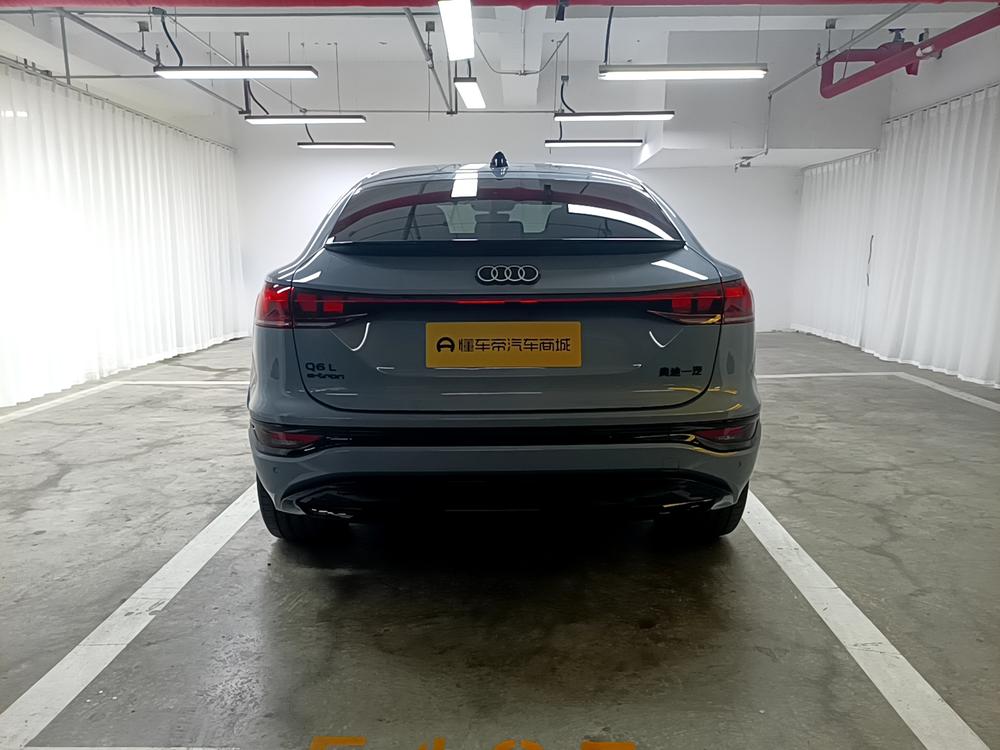 Audi Audi Q6L Sportback e-tron