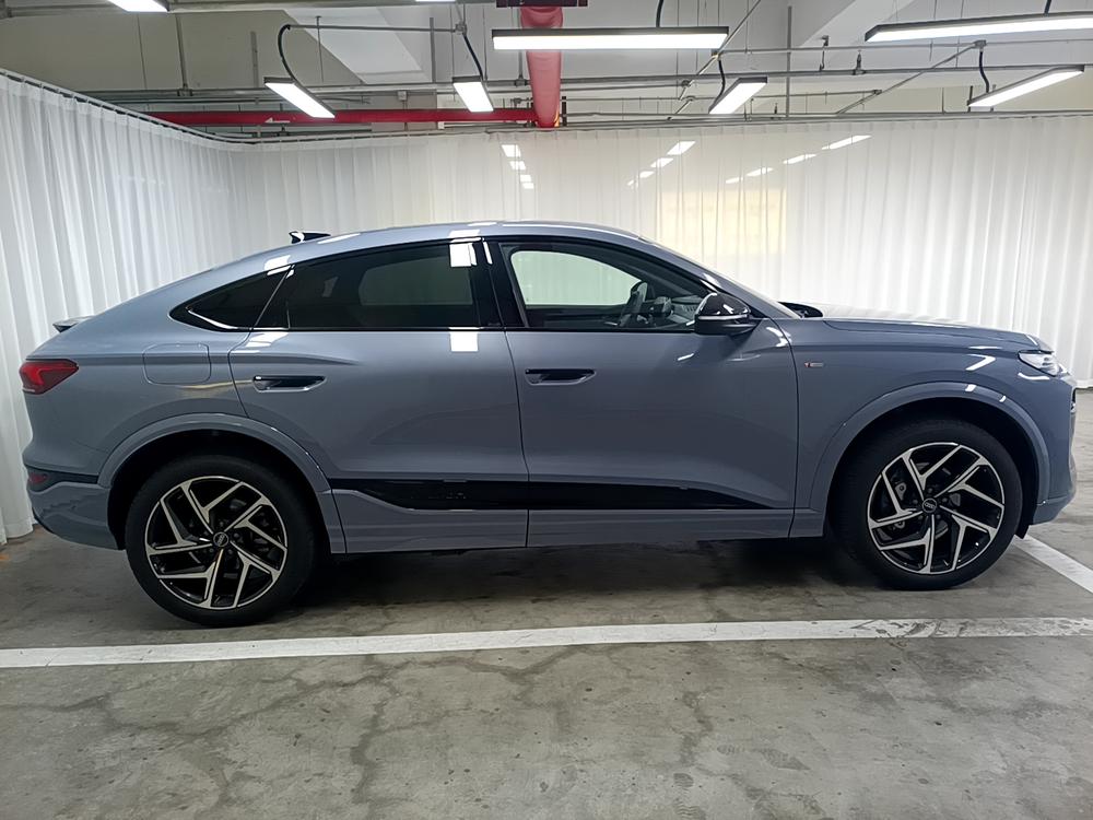 Audi Audi Q6L Sportback e-tron