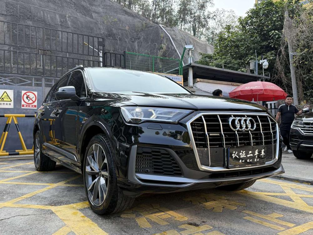 Audi Audi Q7
