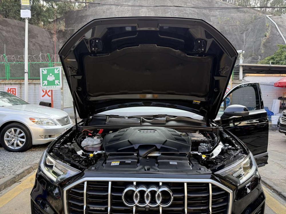 Audi Audi Q7