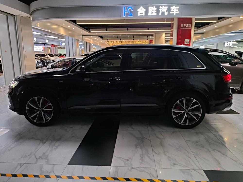 Audi Audi Q7