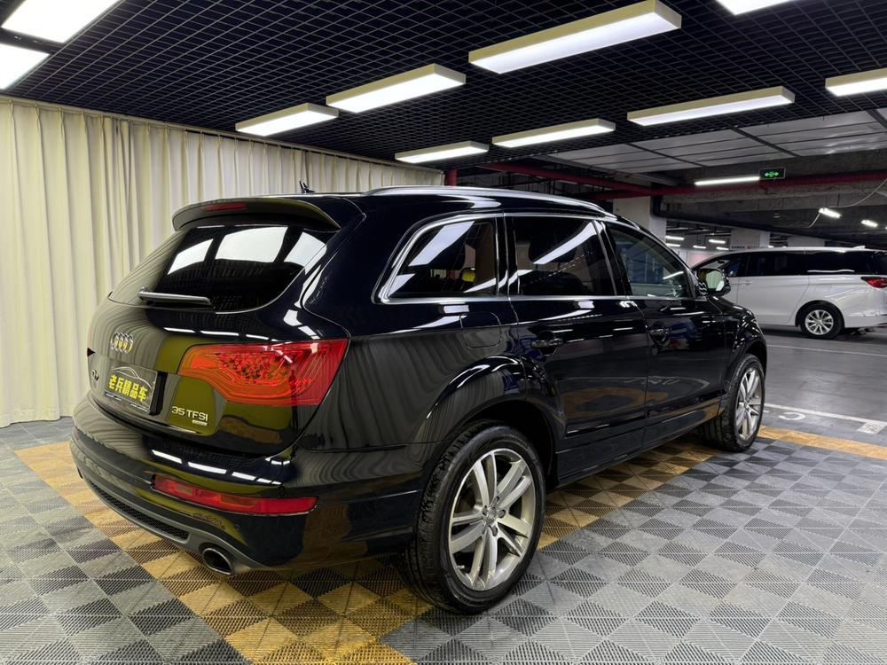 Audi Audi Q7