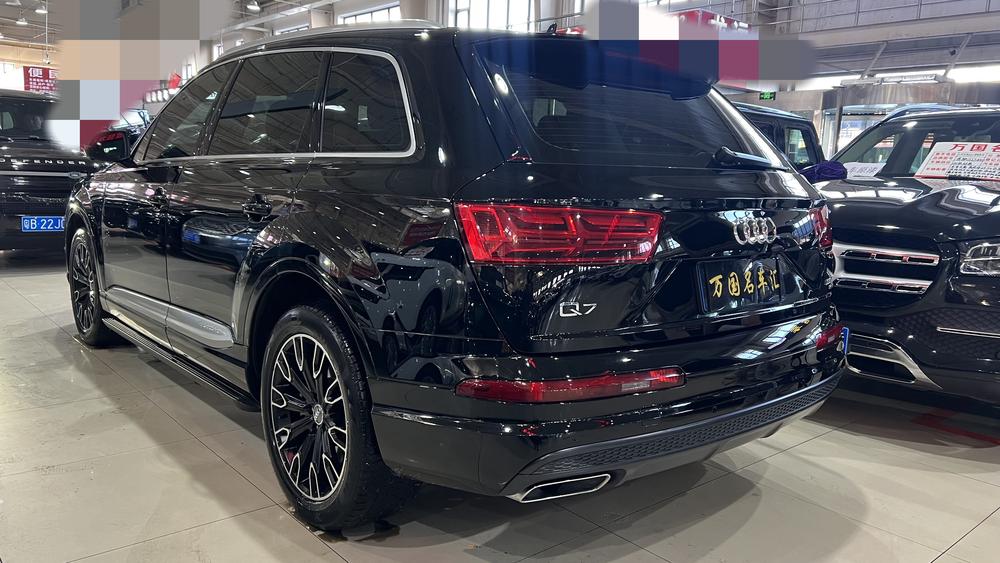 Audi Audi Q7