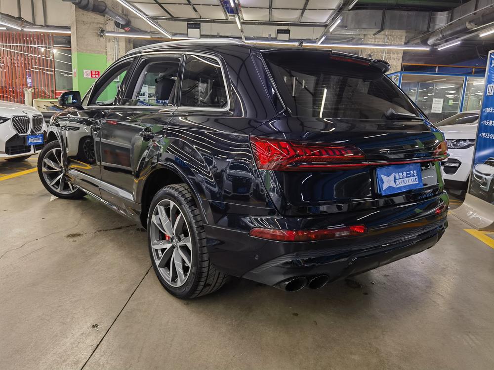 Audi Audi Q7
