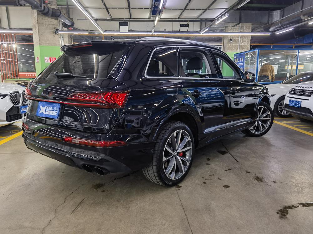 Audi Audi Q7