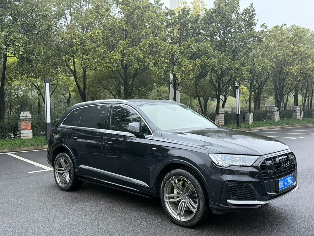 Audi Audi Q7