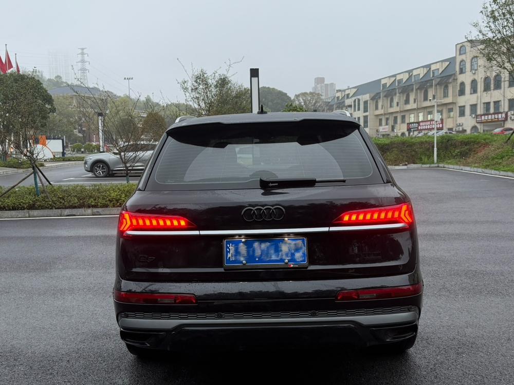 Audi Audi Q7