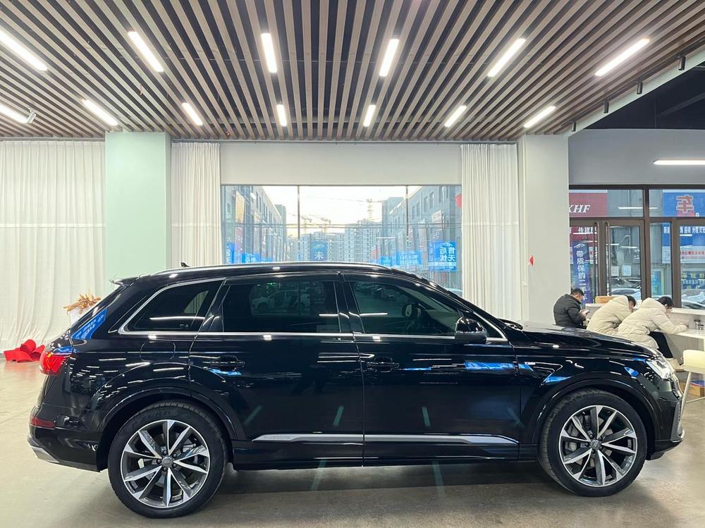 Audi Audi Q7