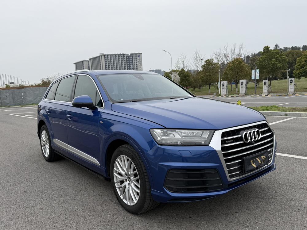 Audi Audi Q7
