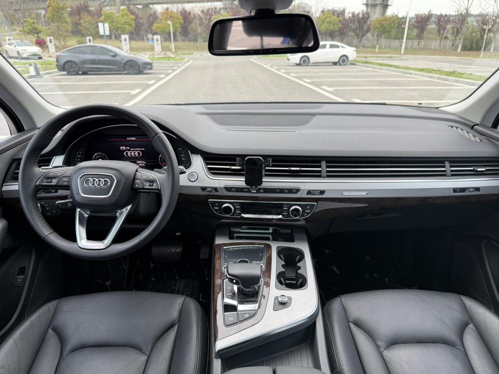 Audi Audi Q7