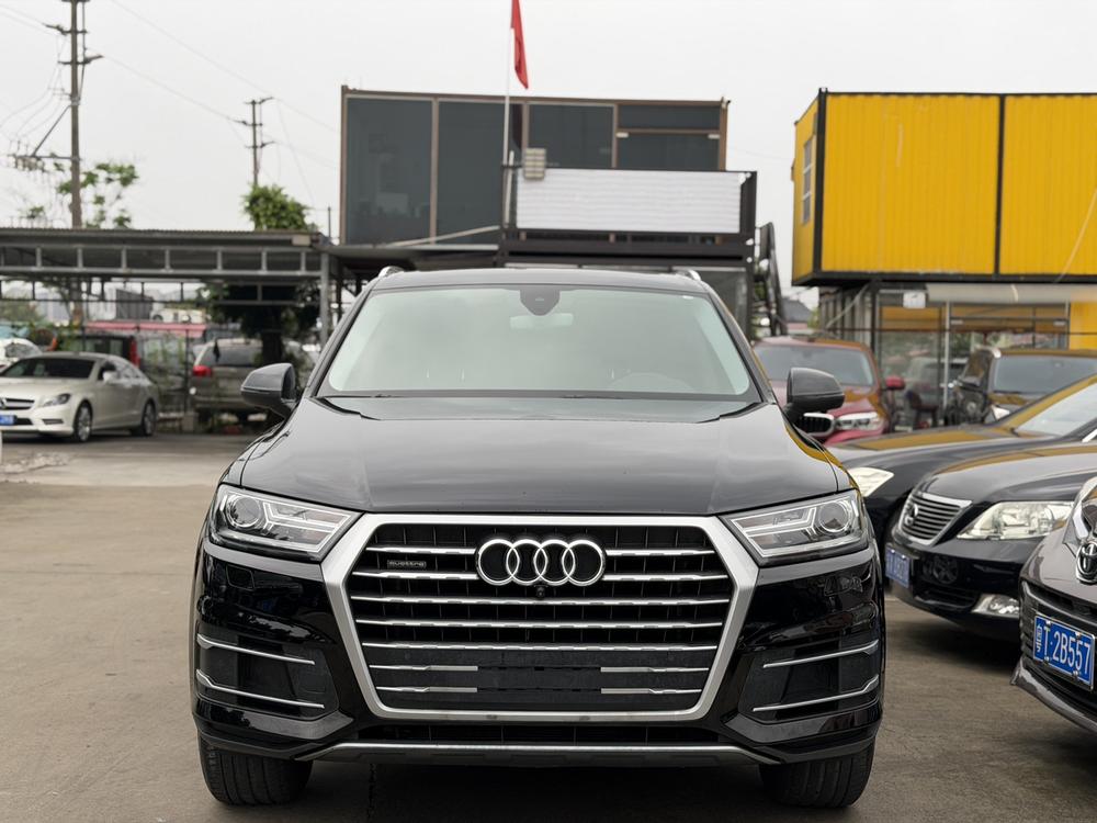 Audi Audi Q7