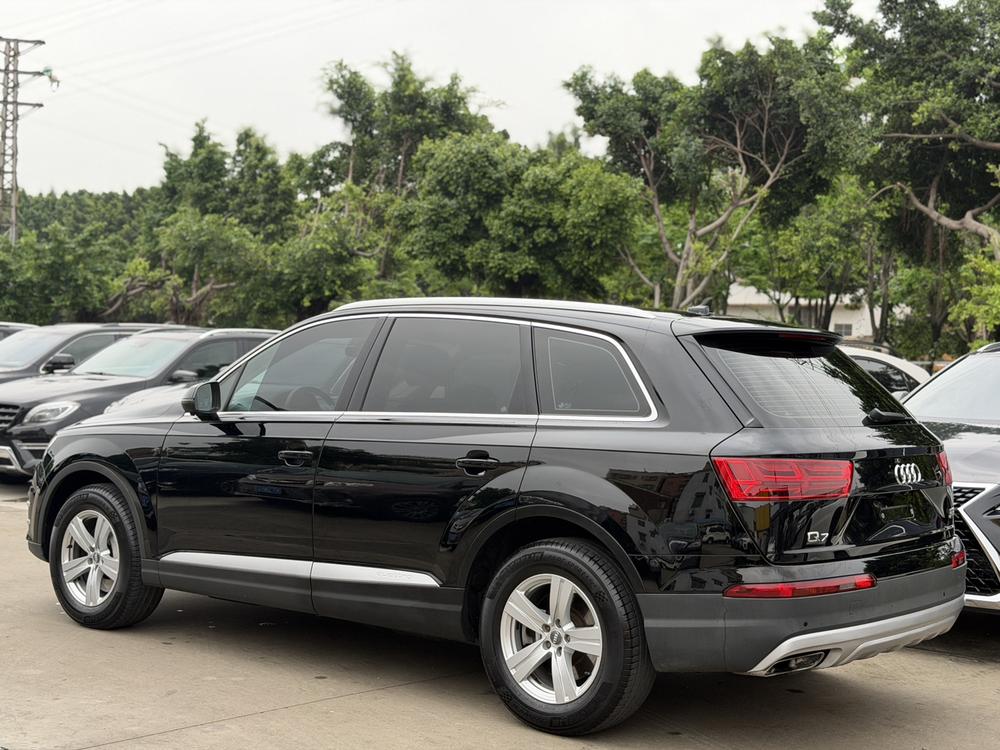 Audi Audi Q7