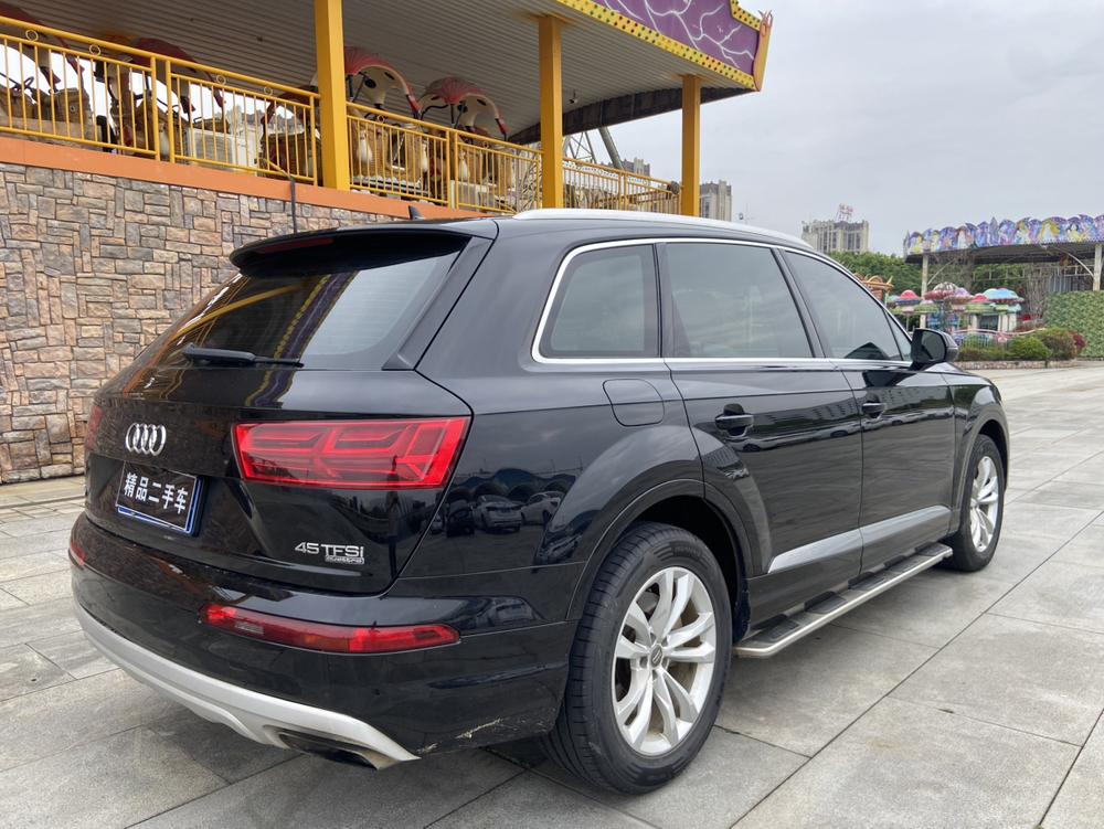 Audi Audi Q7