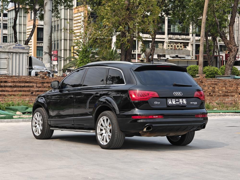 Audi Audi Q7