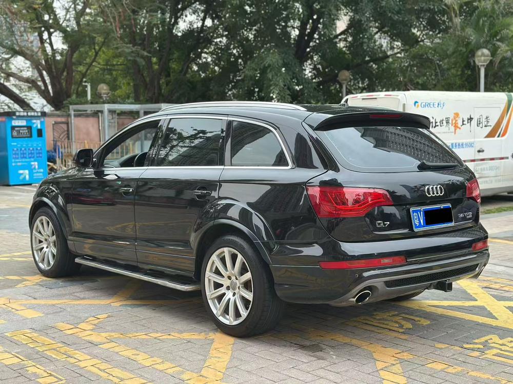 Audi Audi Q7
