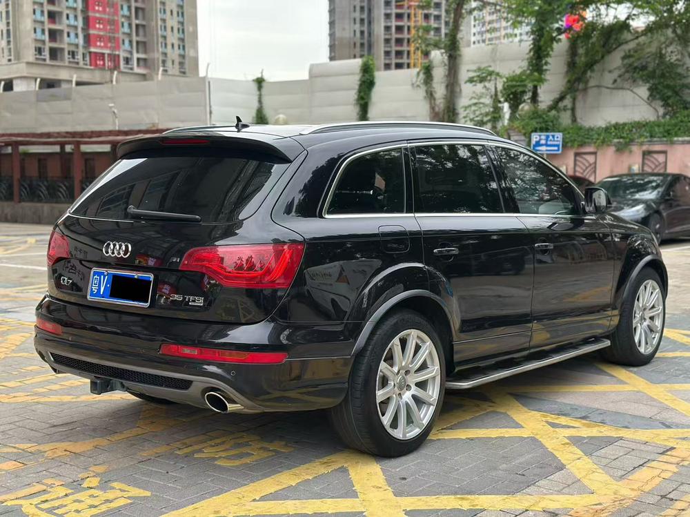 Audi Audi Q7